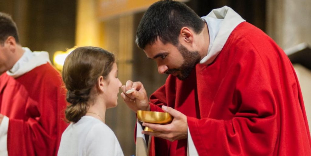 Tout Savoir Sur La Première Communion Et Le Sacrément De L'eucharistie
